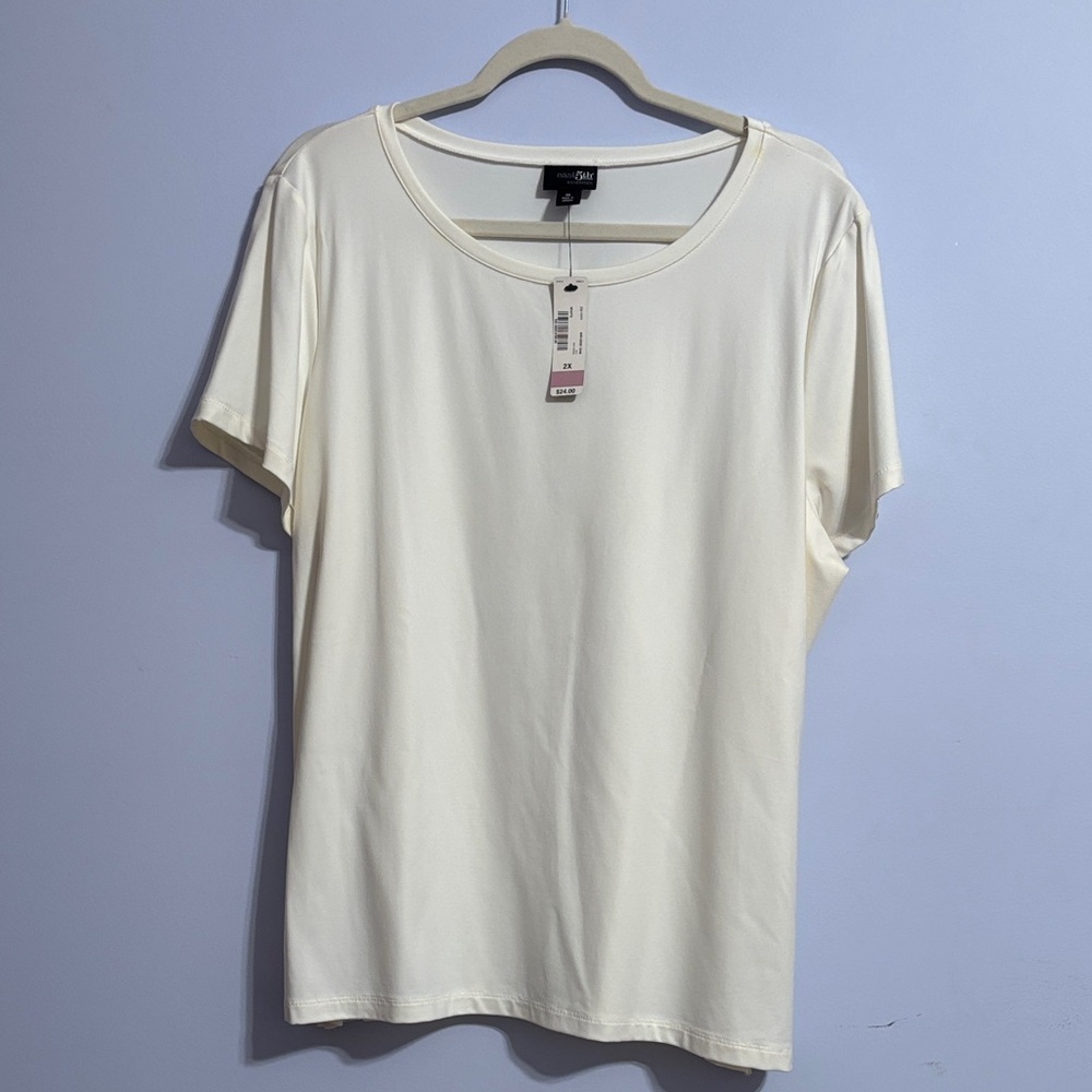 East 5th Woman’s 2X Cream Short-Sleeve Scoop Neck Top